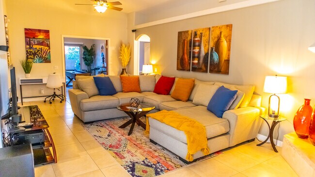 Building Photo - 53220 Avenida Navarro