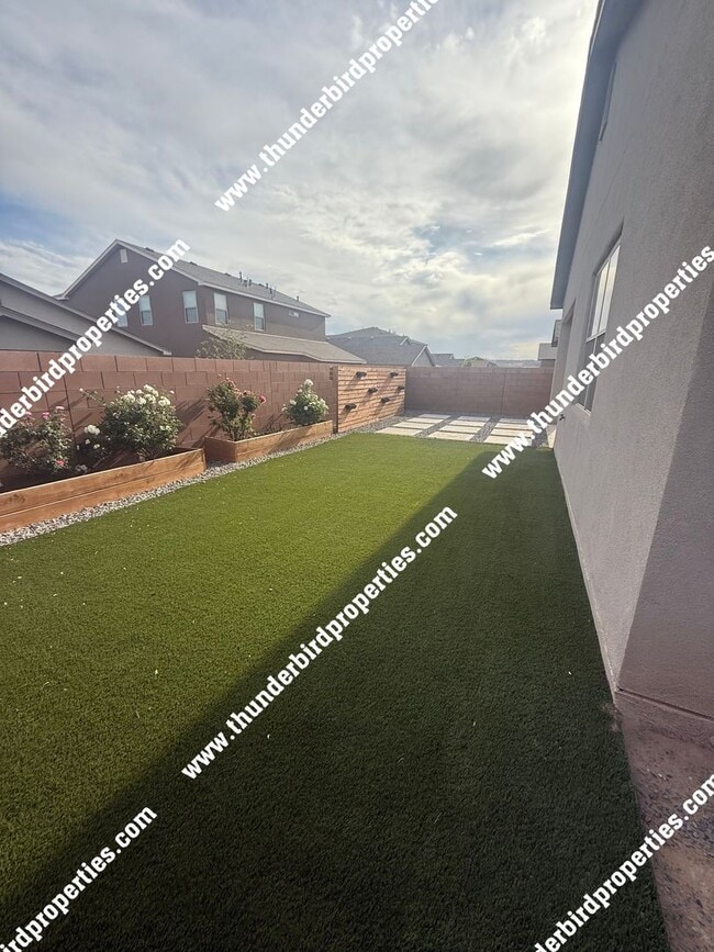 Building Photo - Great 4 bedroom home - Rio Rancho