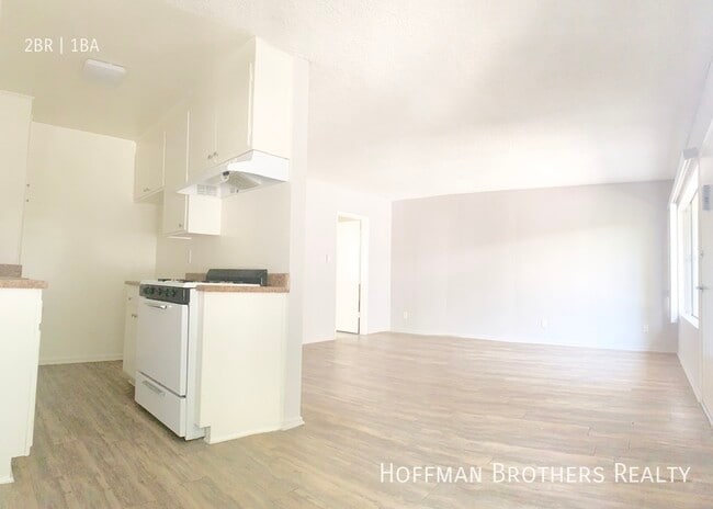 Building Photo - 1822 Colby Ave