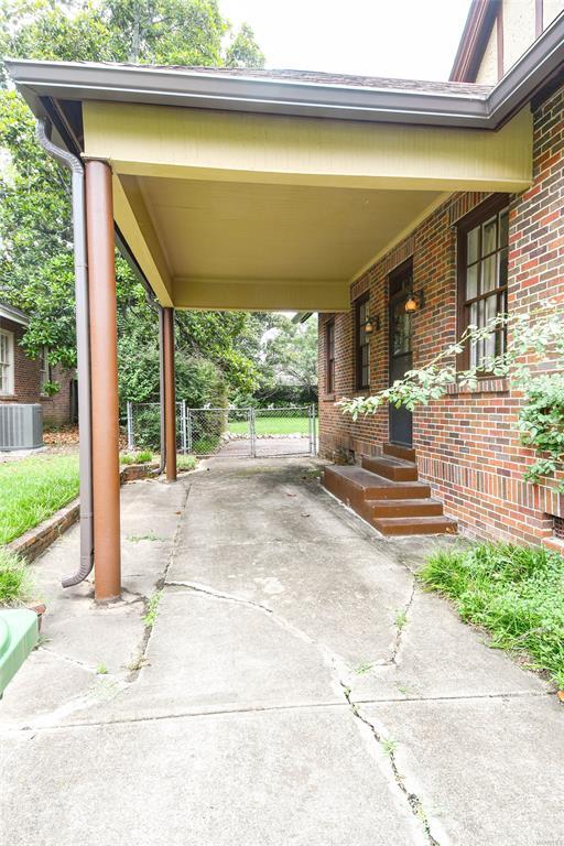 Building Photo - 1451 Watson St