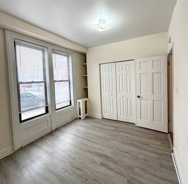 Building Photo - 34 Washington St