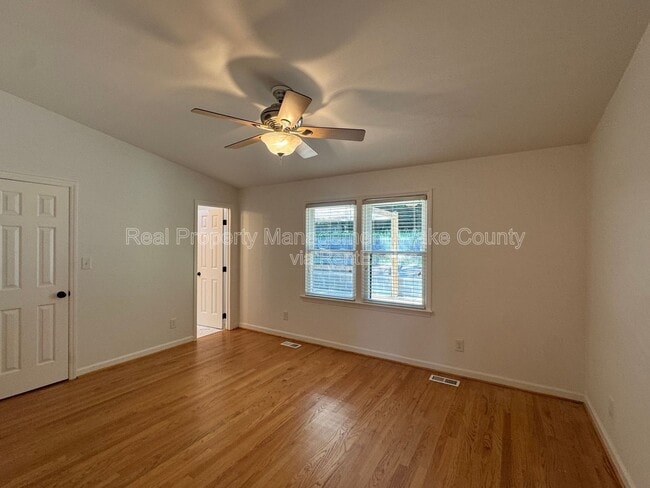 Building Photo - 3018 Medlin Dr