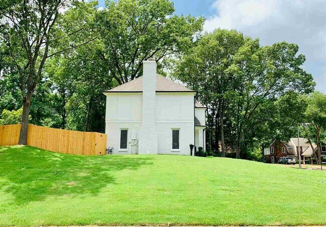 Building Photo - 8935 Enton Cove