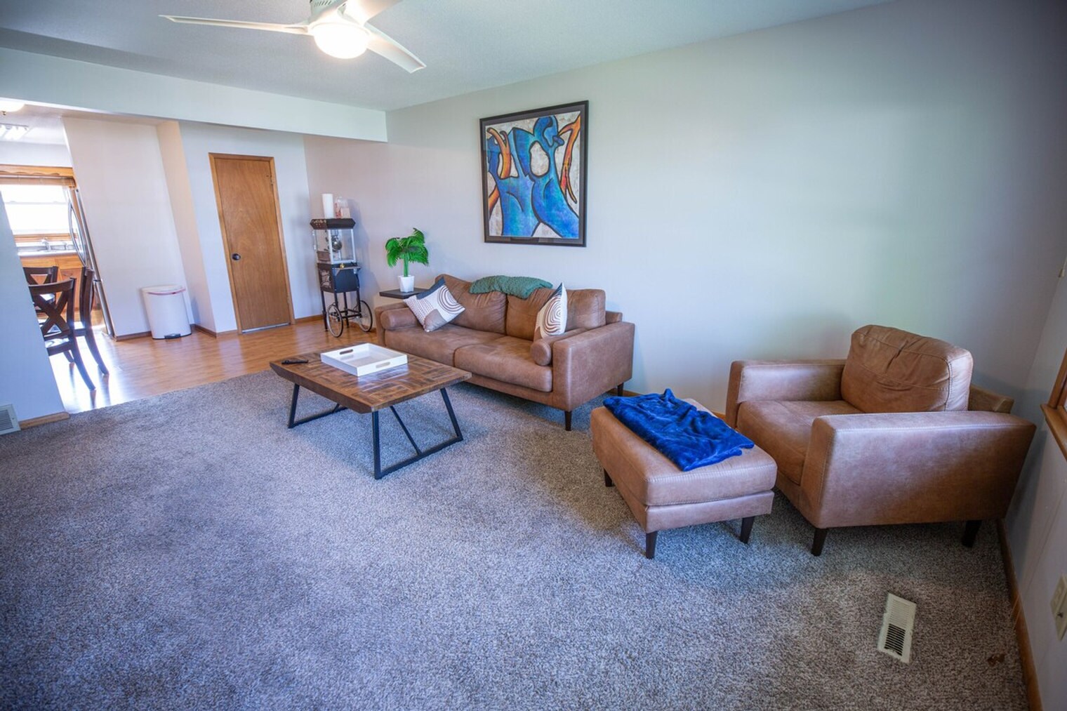 Building Photo - 202 NW Sharmin Dr