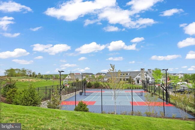 Building Photo - 1780 Cherry Birch St