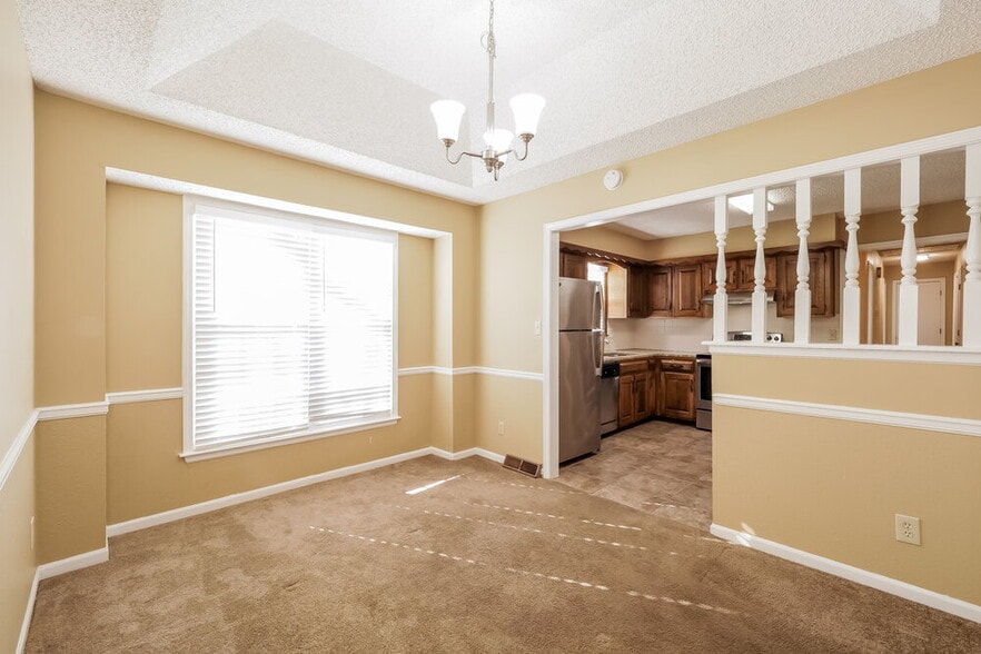 Building Photo - 7502 E 132 Terrace