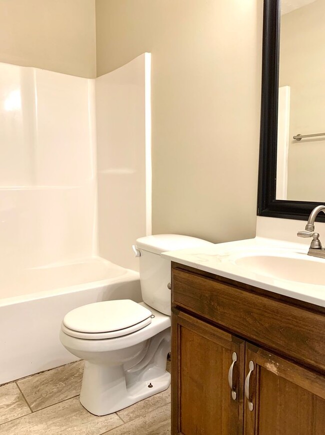 Building Photo - 3425 Foxrun Ln