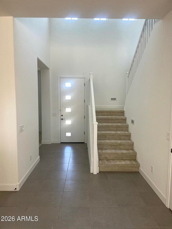 Building Photo - 9931 E Tesla Ave