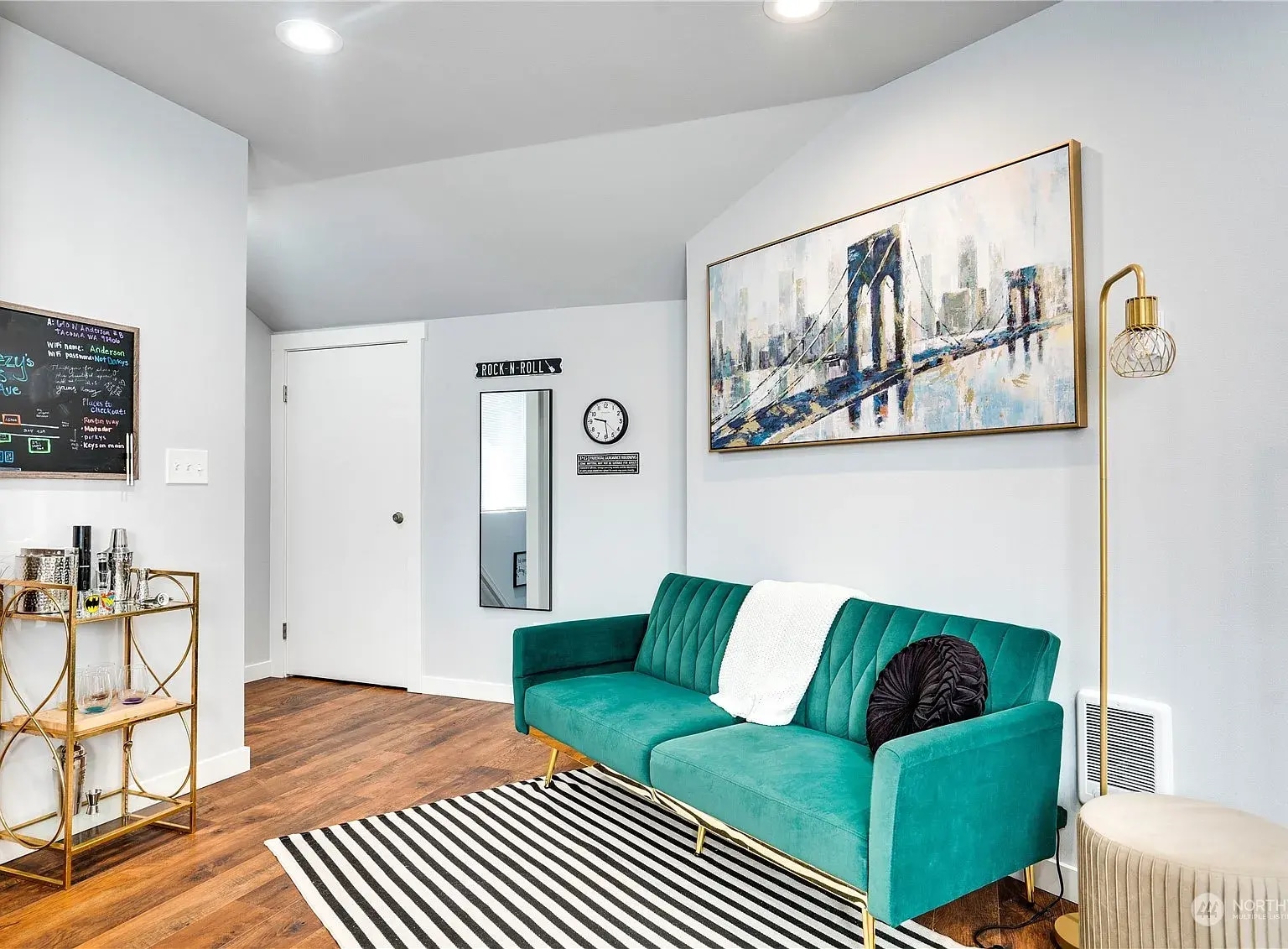 Building Photo - 640 N Anderson St