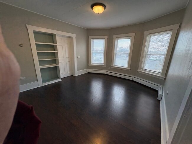 Building Photo - 131 5th St