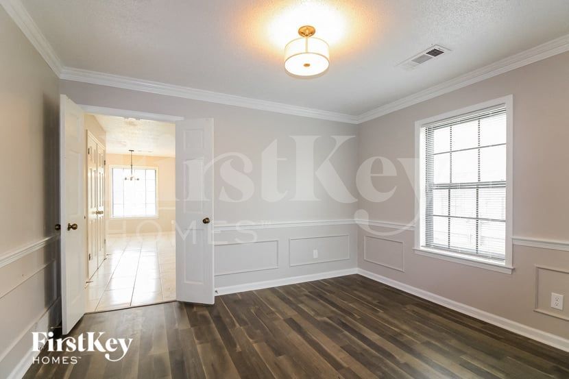 Building Photo - 1459 Haverwood Ave
