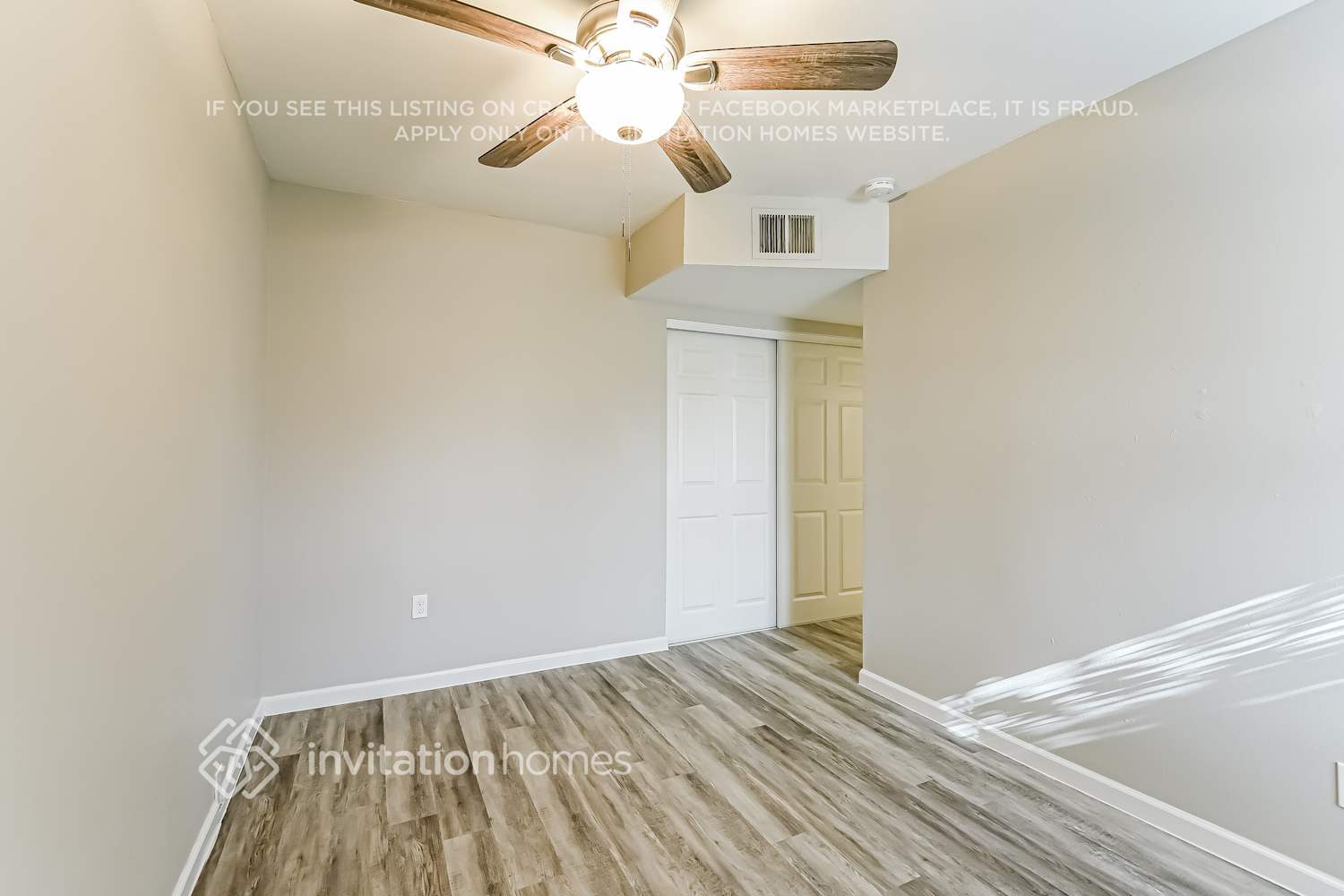 Building Photo - 2128 W Hartford Ave