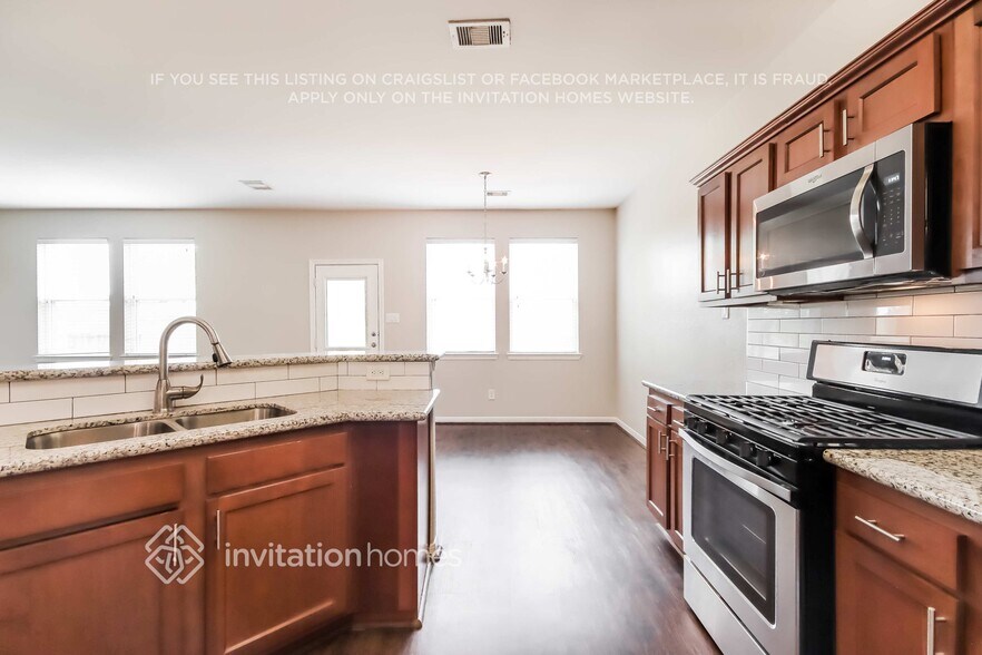 Building Photo - 18702 Walden Glen Cir