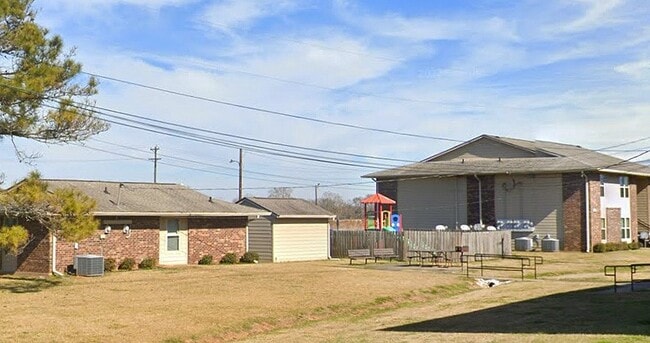 Building Photo - 1008 Cottonwood Loop