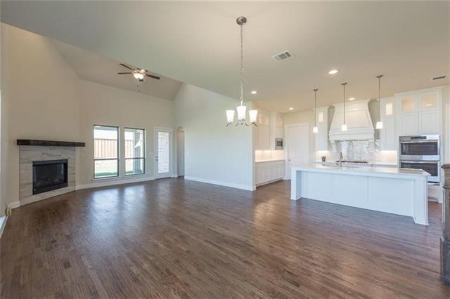Building Photo - 560 Thoroughbred Ave