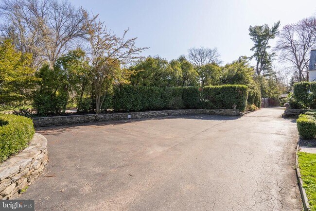 Building Photo - 601 Harriton Rd