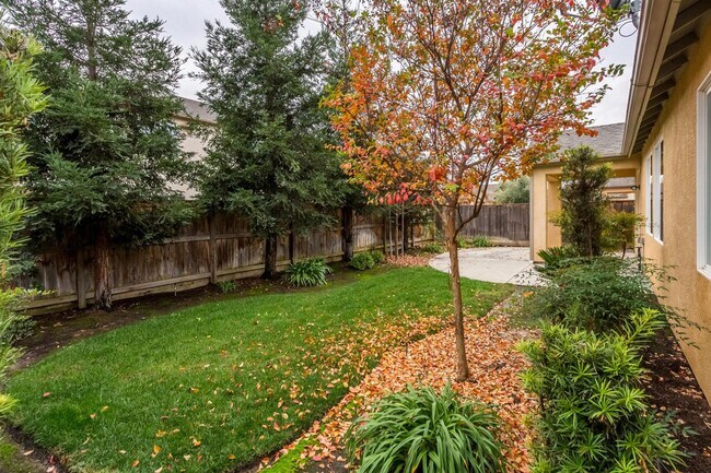 Building Photo - Great Harlan Ranch Home! Don't miss out! It won't last long!