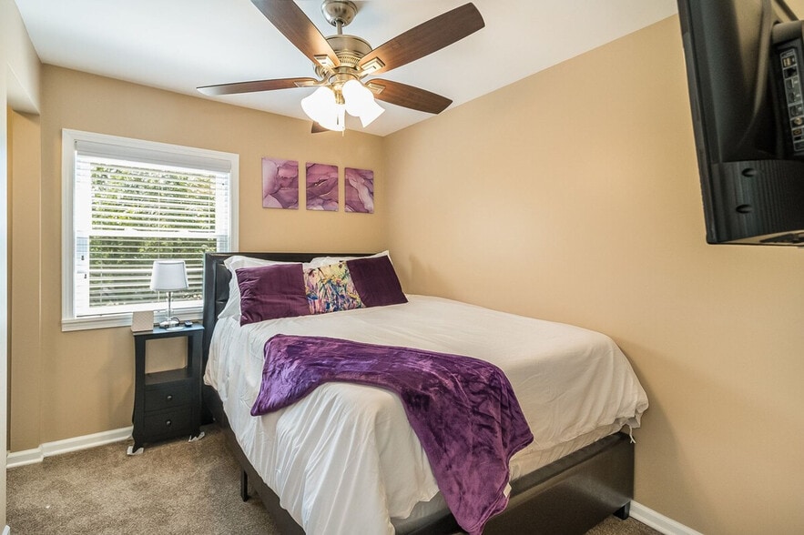 Building Photo - 346 W Morris Ave