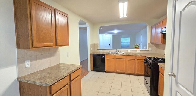 Building Photo - 15215 Benson Landing Dr