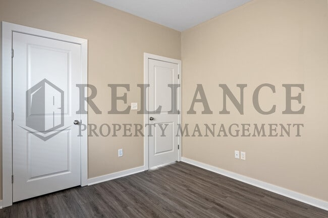 Building Photo - 3225 N Cedar Downs St