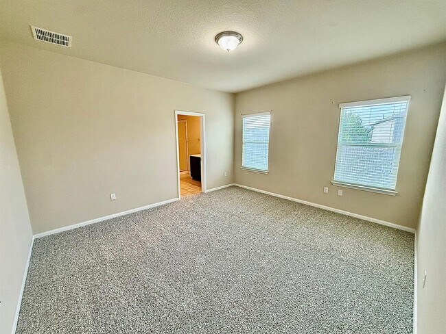 Building Photo - 431 Northern Flicker St