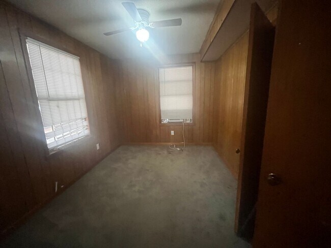 Building Photo - Spacious 2 Bed 1 Bath Home for rent in Jacksonville