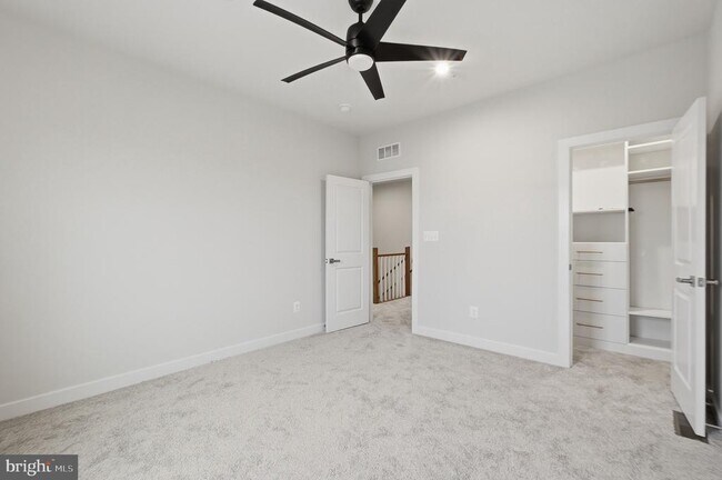 Building Photo - 14421 Albemarle Point Pl