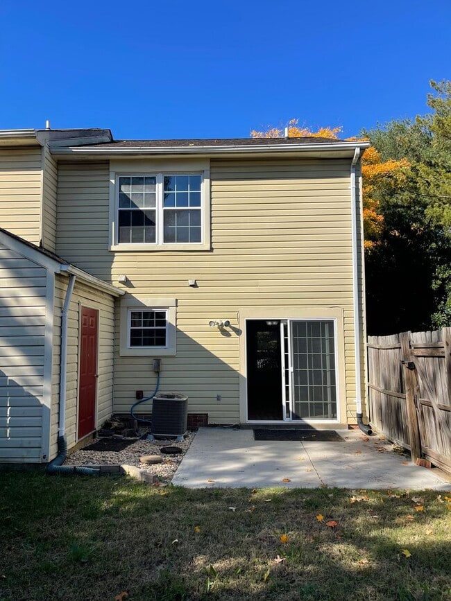 Building Photo - 2224 Hamway Dr