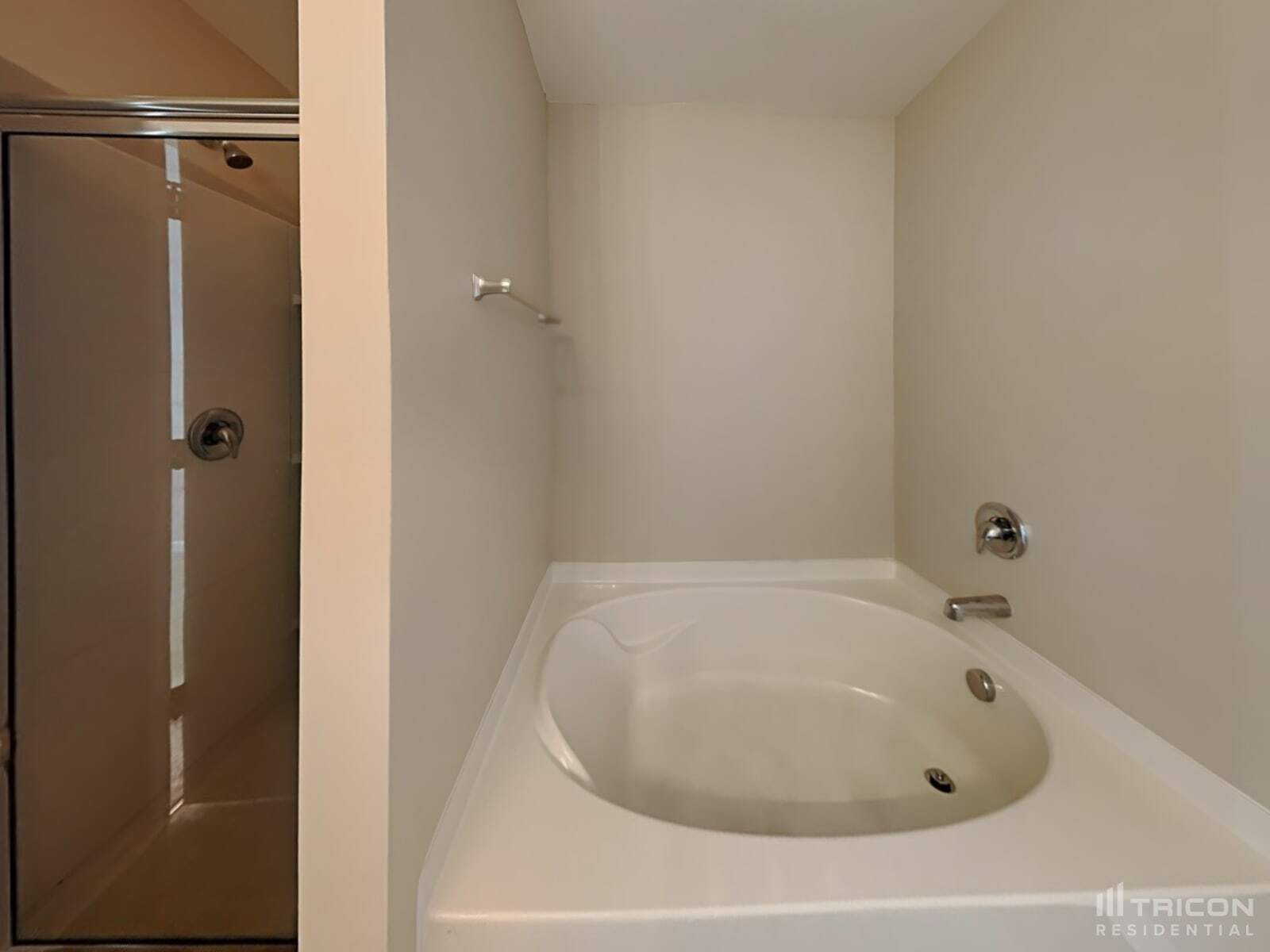 Building Photo - 2640 Cider Ridge Rd