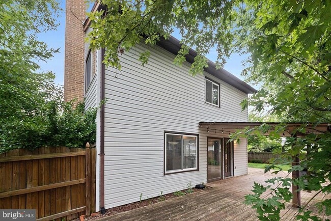 Building Photo - 511 Avondale Dr