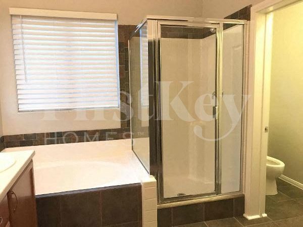 Building Photo - 10828 Avenzano St