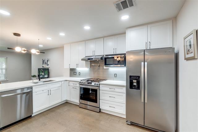 Building Photo - 9805 Estate Ln