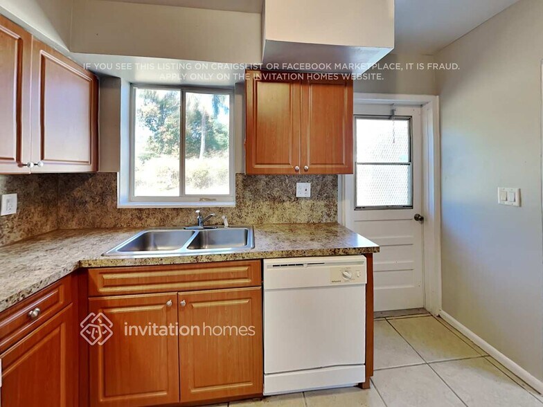 Building Photo - 401 NW 48th Terrace