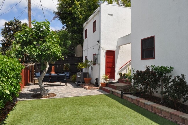 Building Photo - North Park 4BR/ 2BA "1,800 Square Feet" Si...