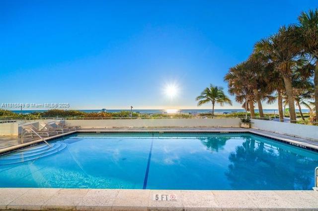 Building Photo - 465 Ocean Dr
