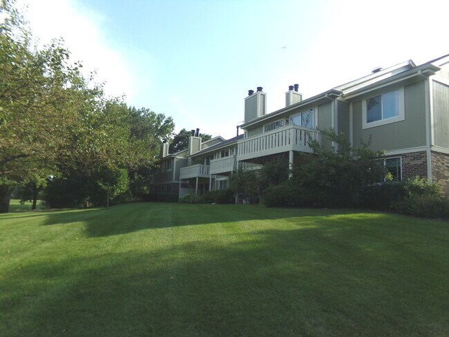 Building Photo - 1027 Auburn Ln