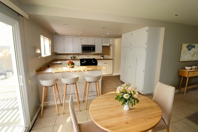 Building Photo - 178 S Shattuck Pl