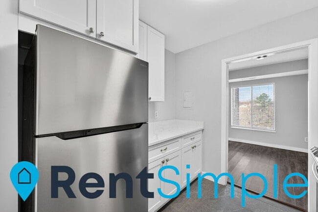 Building Photo - 6001 Arlington Blvd