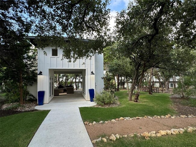 Building Photo - 12001 Vista Parke Dr