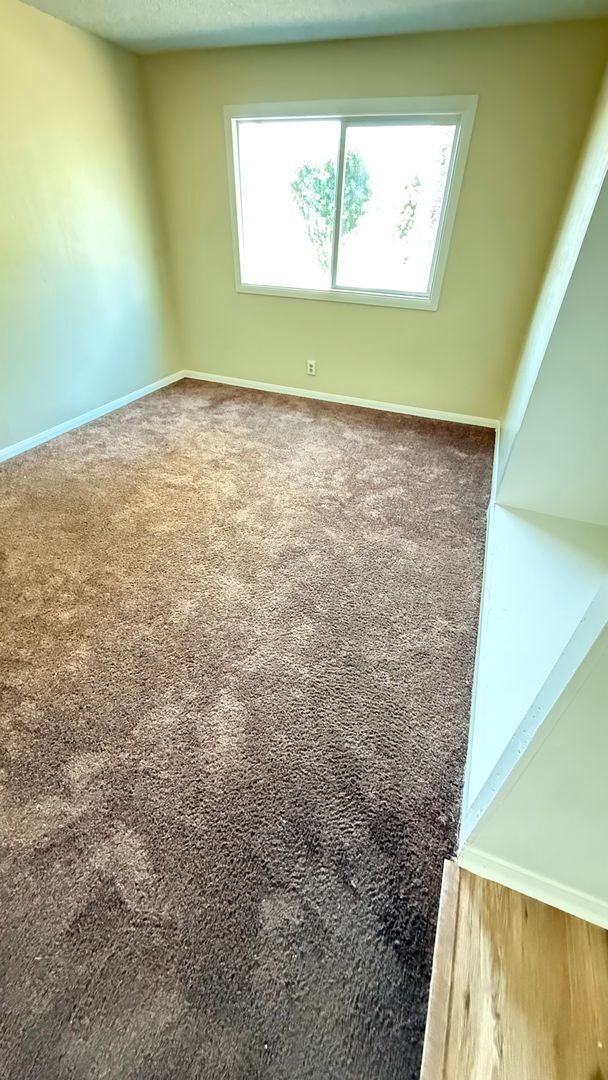 Building Photo - 2 bedroom 1 bath available near UC Riverside