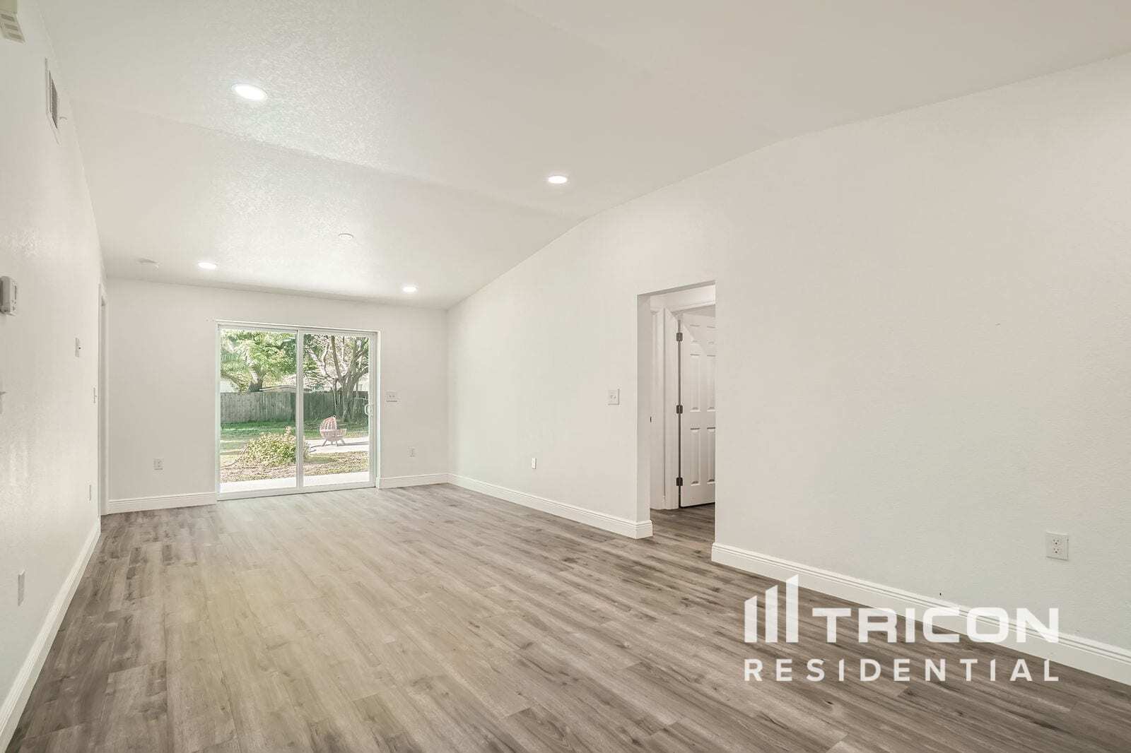 Building Photo - 2625 Nova Dr