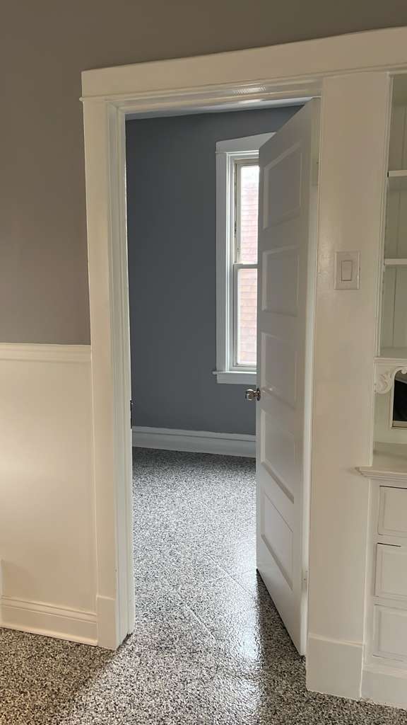 Building Photo - 2311 S Central Ave