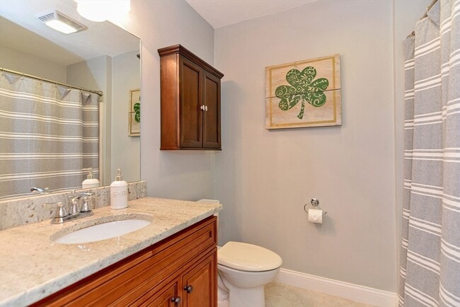 Building Photo - 28 Richardson St