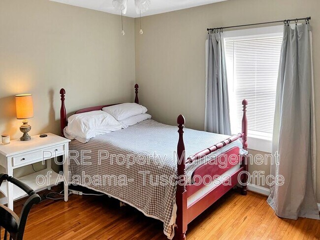Building Photo - 19 Cedar Knoll