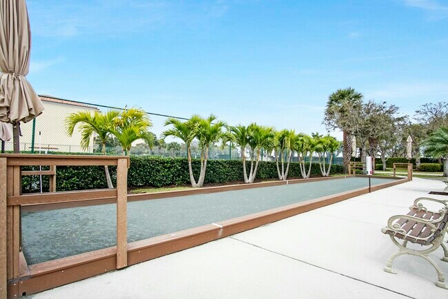 Building Photo - 9 Harbour Isle Dr E
