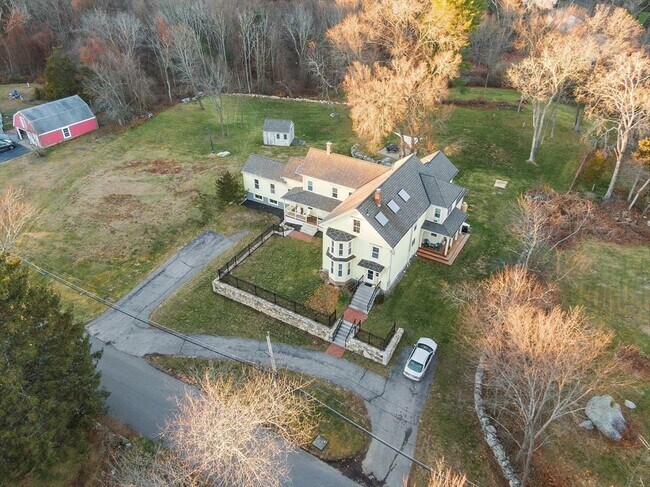 Building Photo - 20 Old Lowell Rd