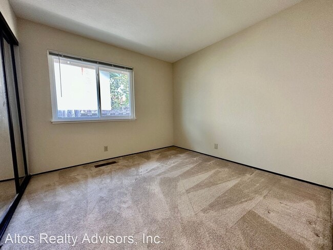 Building Photo - 4 br, 2 bath House - 39 Nugget Place