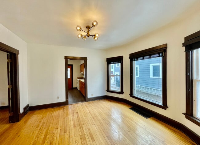 Building Photo - 2049 E Washington Ave