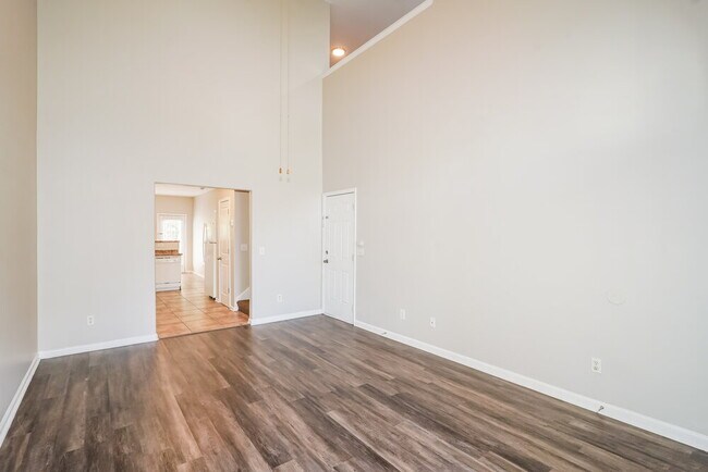 Building Photo - 542 Pippin Dr