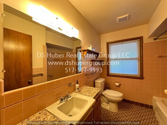 Building Photo - 1316 Ravenswood Dr